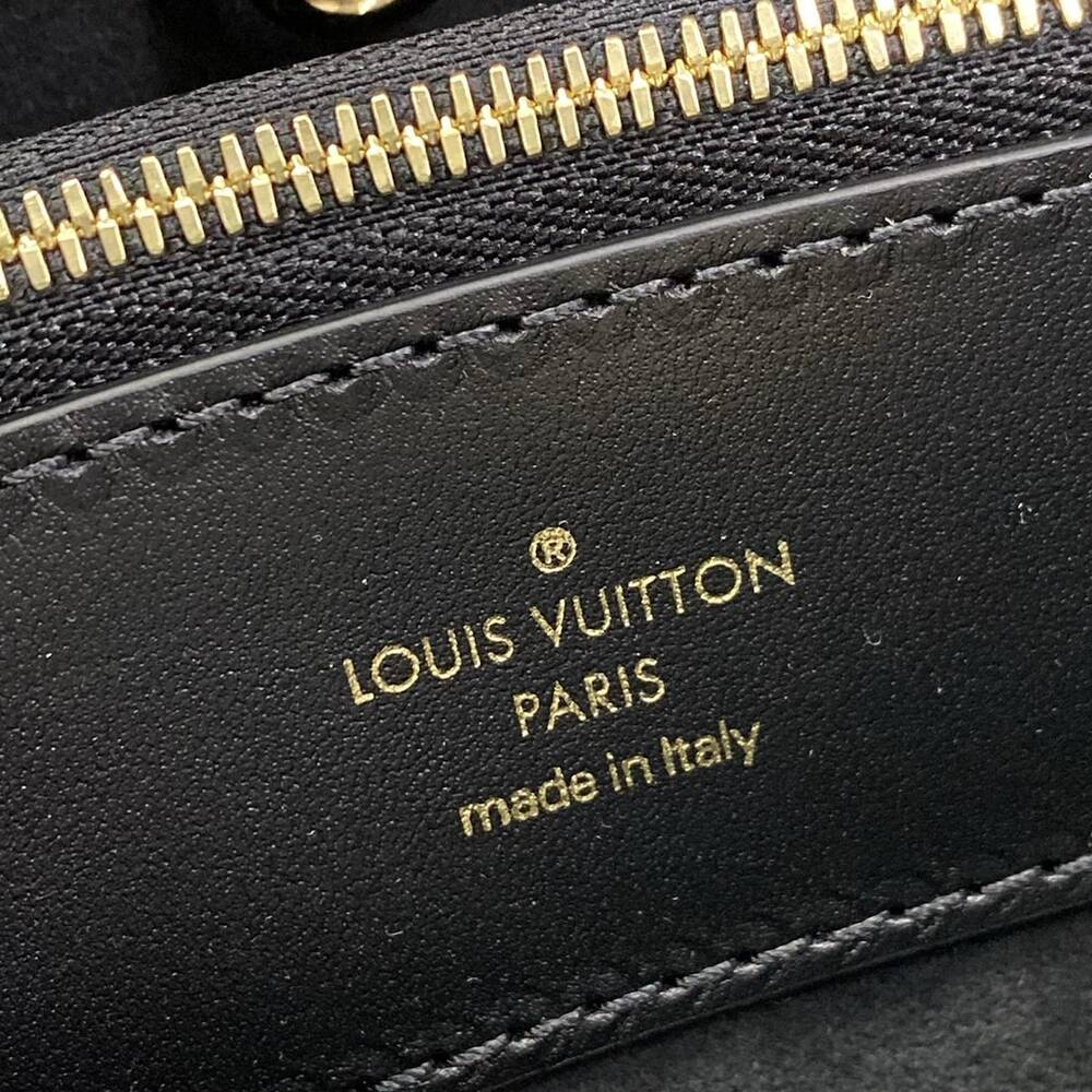 Louis Vuitton Varennes EW Epi Tote Bag M11791 - Picture 12 of 16